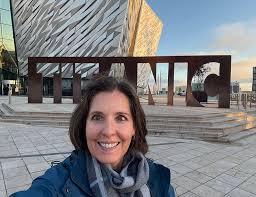 Traveling Author Amy Burbank | Syn Card Club